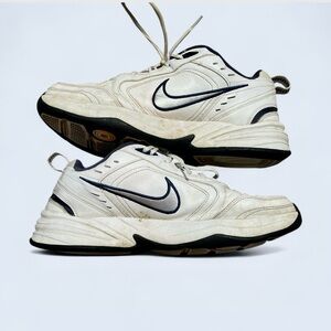 Nike White and Black Chunky Sneakers